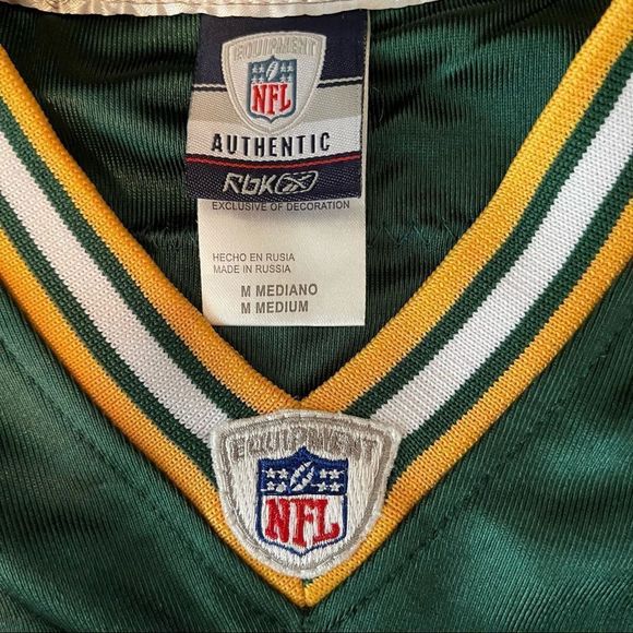 Green Back Packers Aaron Rodgers Youth NFL Football Jersey — SZ M Like NEW! - Picture 5 of 11